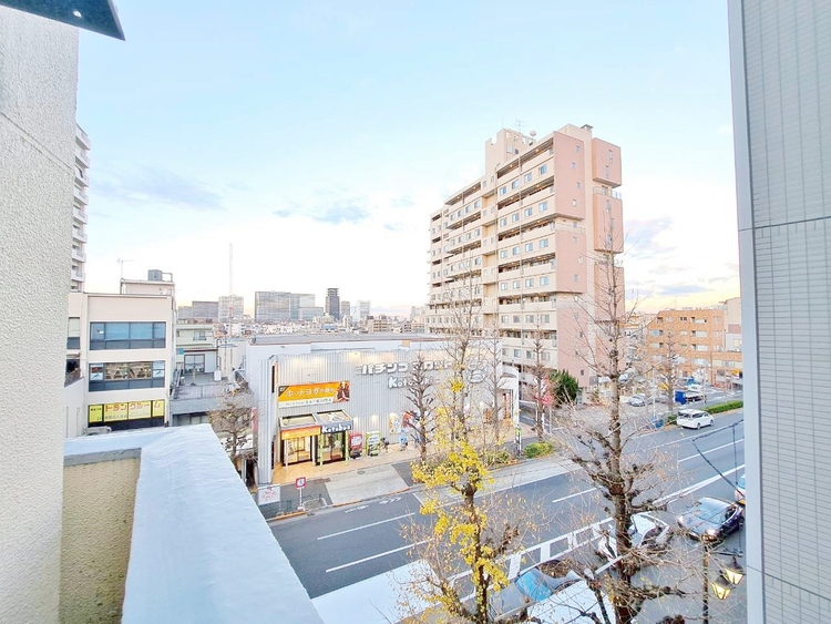 その他 眺望や窓からの景色が良いと、家で過ごす時間も快適です。