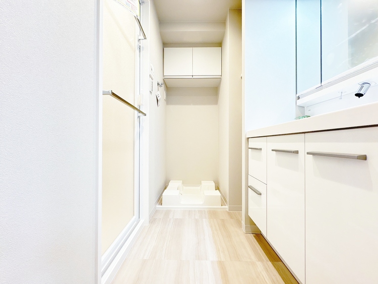 洗面 清潔感と心地よさを重視した、上質感漂うパウダールーム。