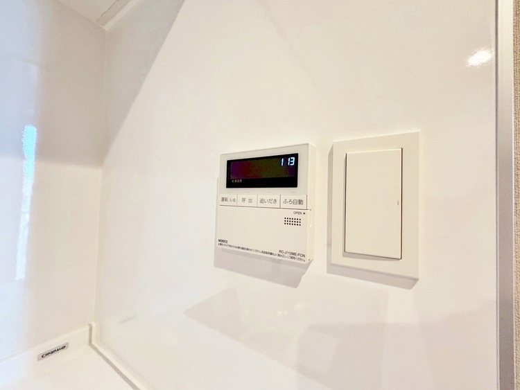 設備 見やすい画面で操作しやすい給湯パネルです。