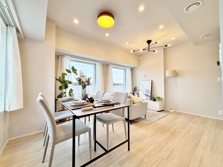 居間 豊かな居住性と、安心感を満たすクオリティが見事に調和した住空間。