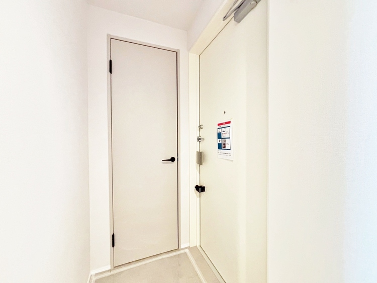 設備 シューズボックスを完備した玄関です。