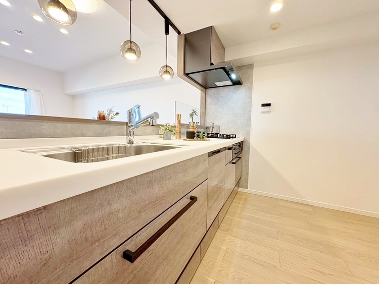 キッチン 洗練されたスタイリッシュなデザイン性と使いやすさを備えた仕様。