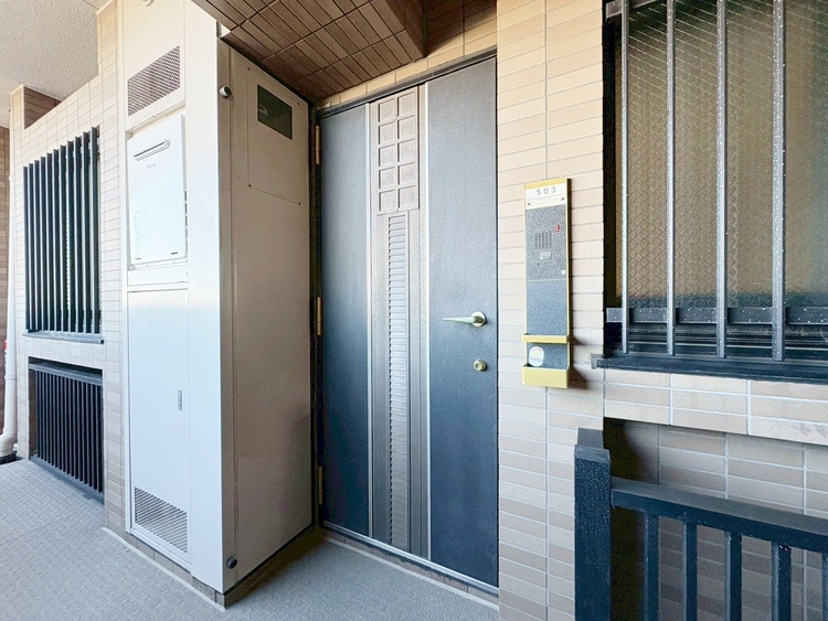 玄関 玄関を開ければ、そこは安らぎのご自宅。