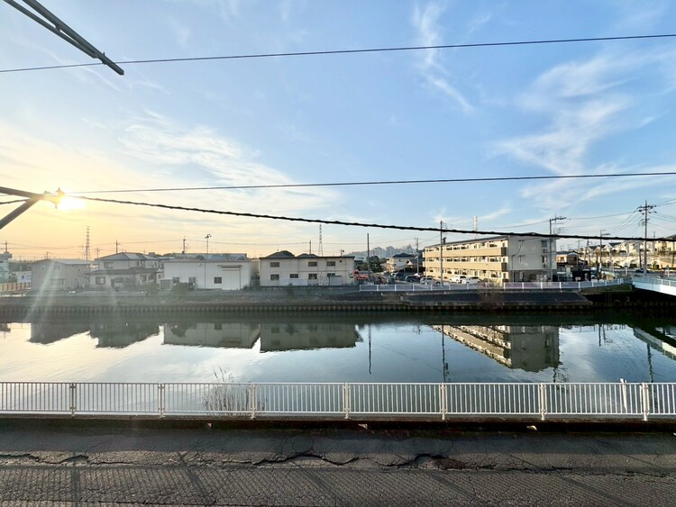 バルコニー 頬をなでる、優しい風を感じることが出来ます。