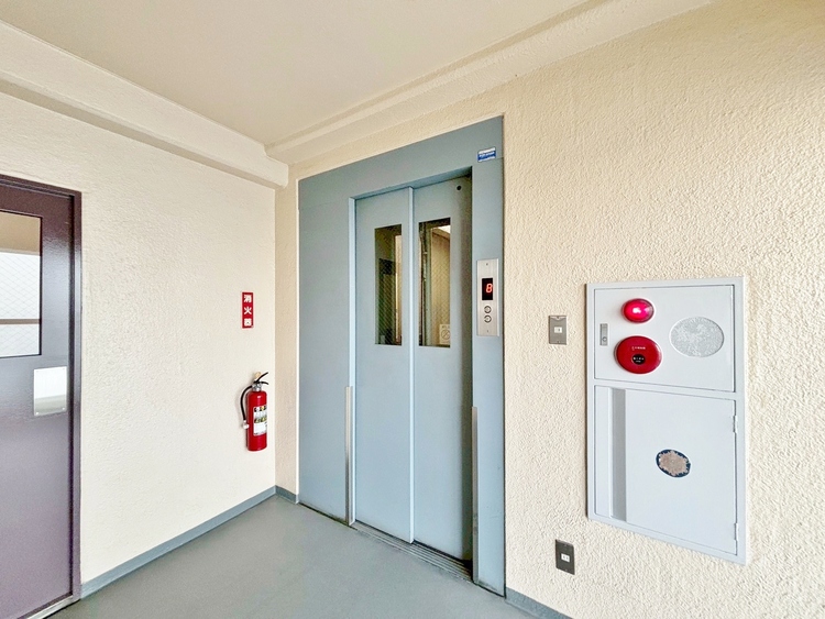 設備 エレベーターの管理も、きちんと行き届いてます。