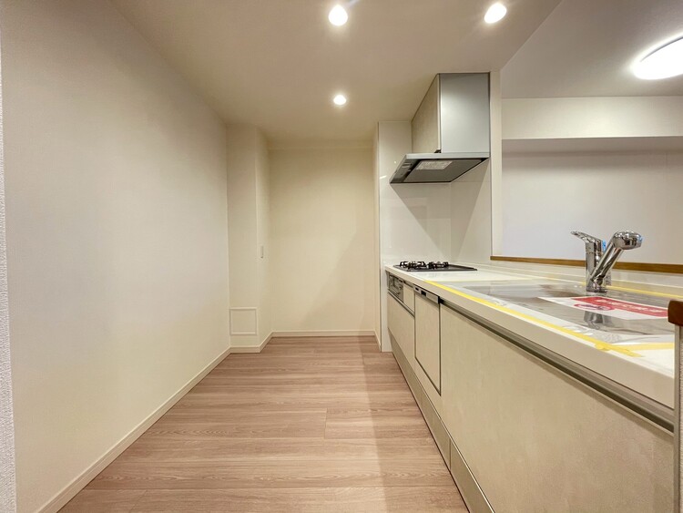 キッチン スマートな意匠と充実の機能を備えたキッチンが、暮らしにおいしい彩りを添えます。