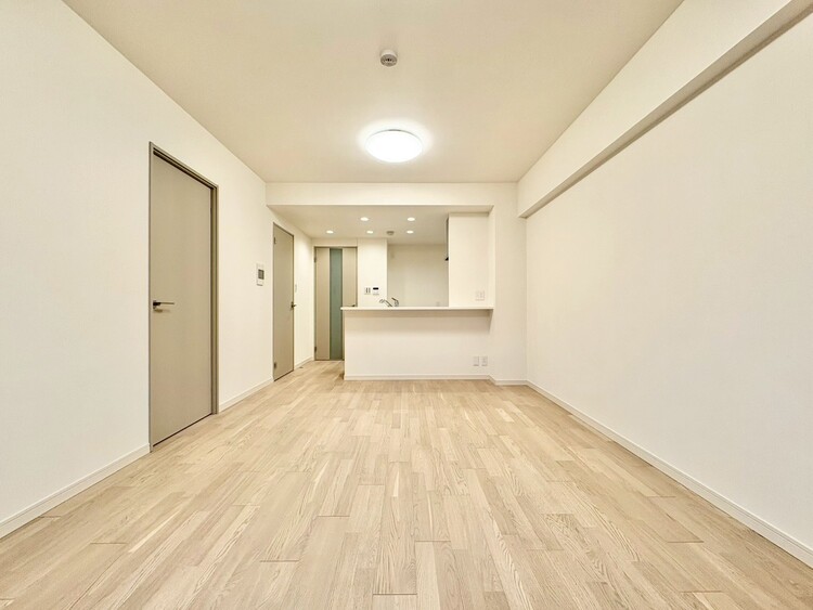 居間 飾り過ぎないシンプルな内装と偏り過ぎないデザインで統一しました。