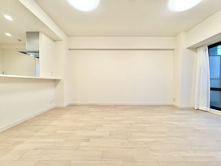 居間 快適に過ごす毎日を求めて、暮らしの中でご自身の「マイホーム」に創り上げてください。