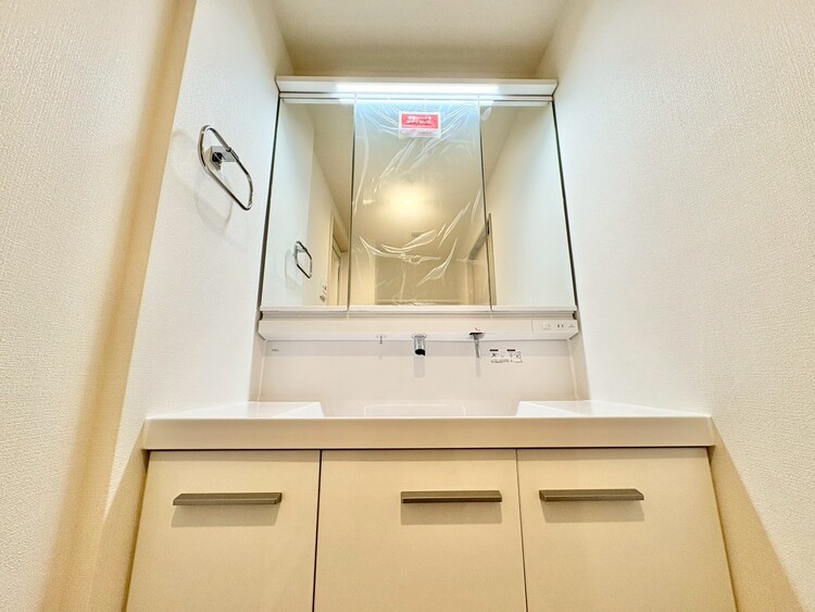 洗面 何かと物が増える場所だからこそ、スッキリと見映えの良い空間に。