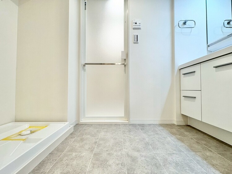 洗面 清潔感と心地よさを重視した、上質感漂うパウダールーム。