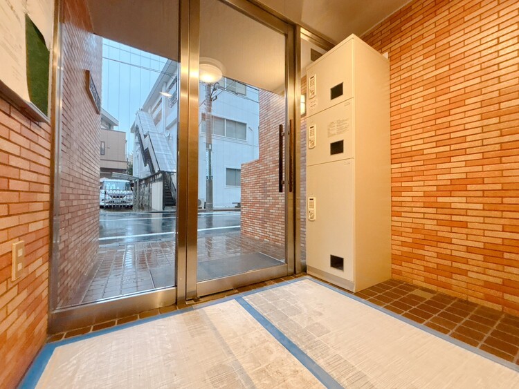 エントランス エントランスは、毎日の行き帰りで使う大事な空間です。