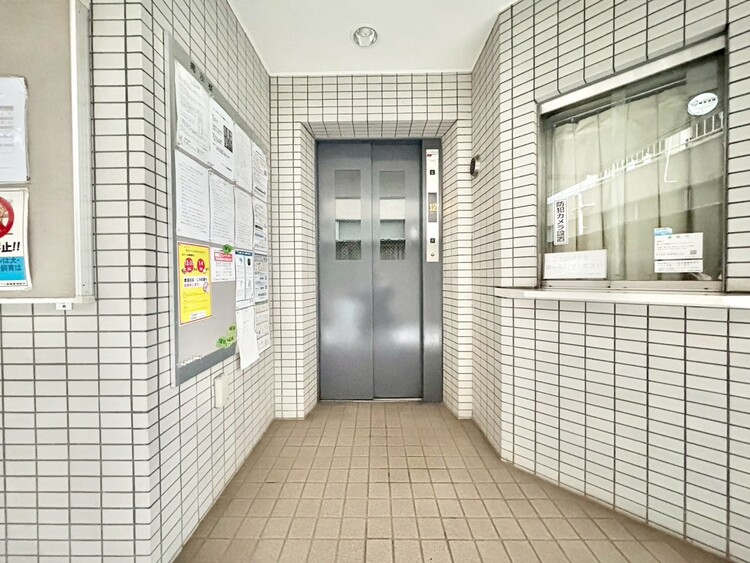 設備 エレベーターの管理も、きちんと行き届いてます。