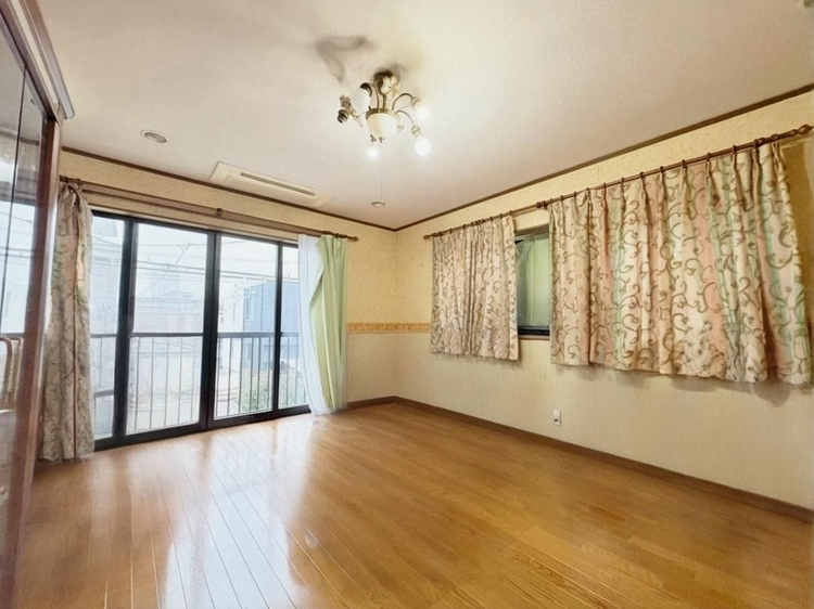 居間 豊かな居住性と、安心感を満たすクオリティが見事に調和した住空間。