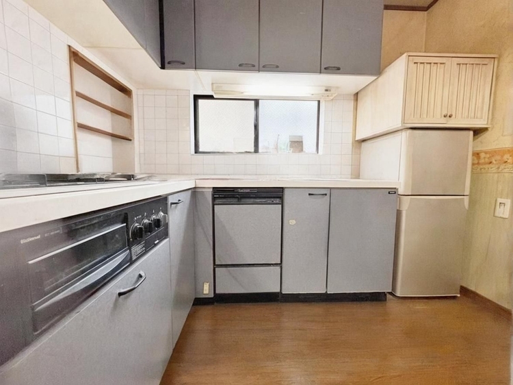 キッチン 洗練されたスタイリッシュなデザイン性と使いやすさを備えた仕様。