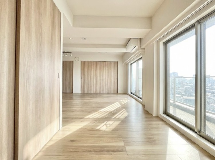 居間 （ＣＧ加工写真）忙しく過ぎゆく日常を置き去るほど、ゆったりした時間が流れるリビング。