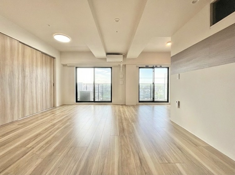 居間 （ＣＧ加工写真）飾り過ぎないシンプルな内装と偏り過ぎないデザインで統一しました。