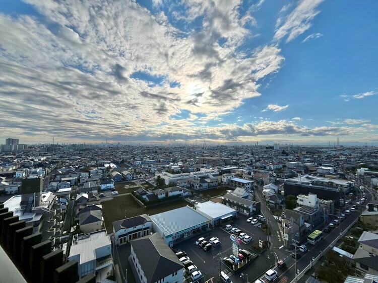 バルコニー 頬をなでる、優しい風を感じることが出来ます。