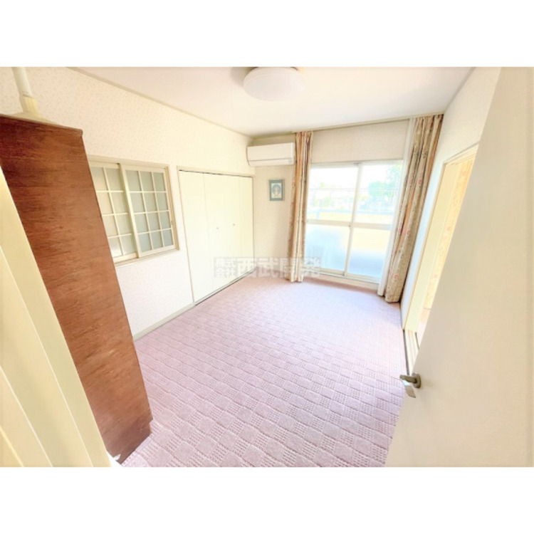 内装 溢れる陽光で笑顔も輝く室内