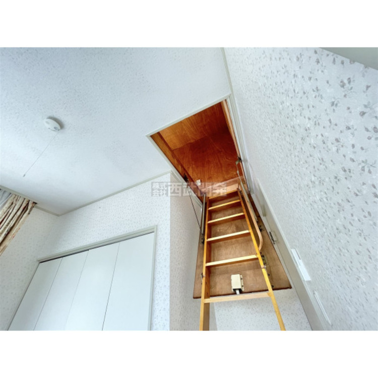 収納 小屋裏収納は普段使わない物の収納に便利です