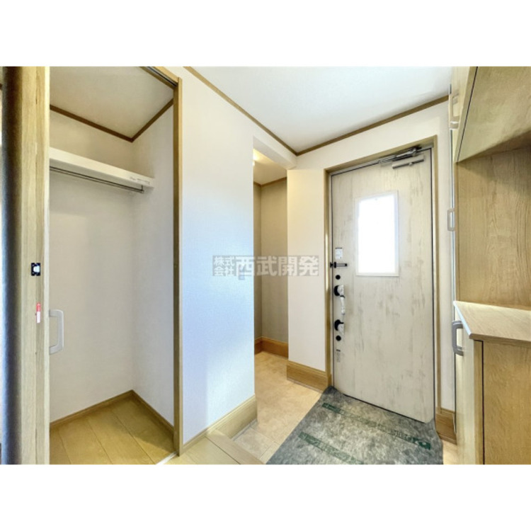 玄関 4号棟/室内（令和7年12月撮影）