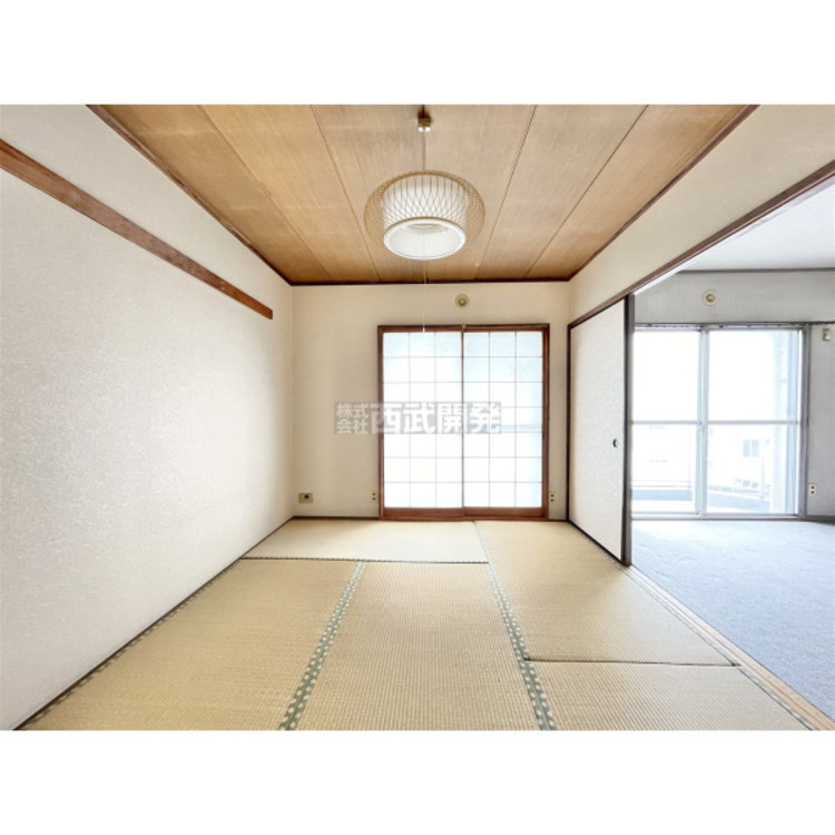内装 明るい和室で大切なお友達と話に花を咲かせてくださいね