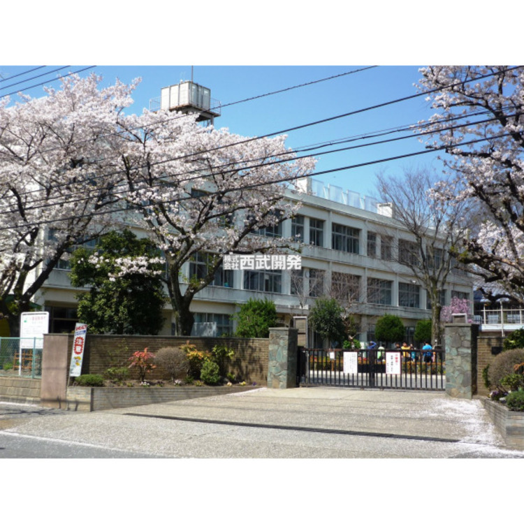 周辺 黒須小学校(約300m)