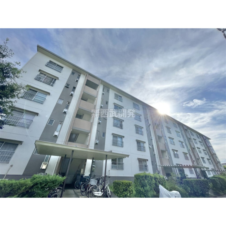 外観 空室のためお気軽に内覧可能です。