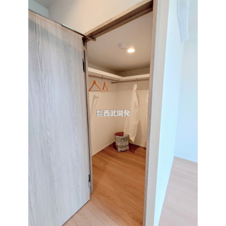 収納 ウォークインクローゼット