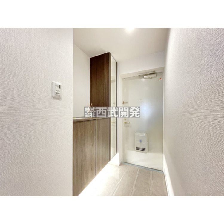 玄関 現地室内（令和7年12月撮影）