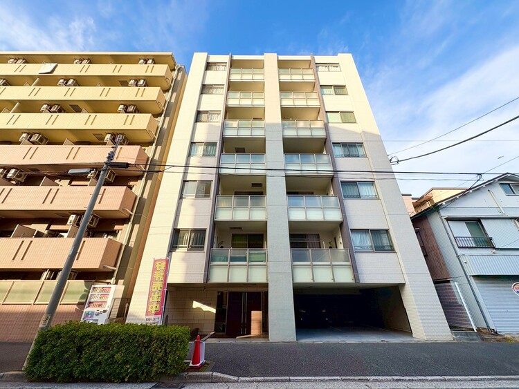 その他 飽きのこないシンプルモダンな外観です。