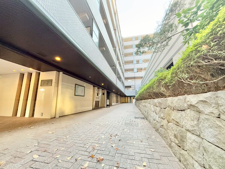 その他 館内は静寂な中が保たれており、管理が行き届いている印象を受けました。