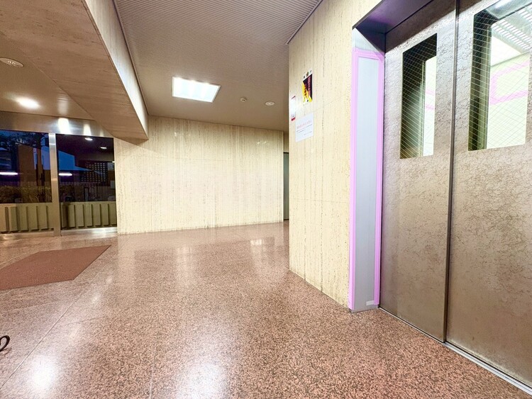 その他 館内は静寂な中が保たれており、管理が行き届いている印象を受けました。