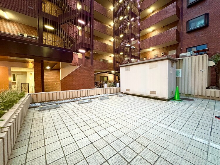 その他 駐車スペースが嬉しいですね。※空き状況は都度ご確認下さい。