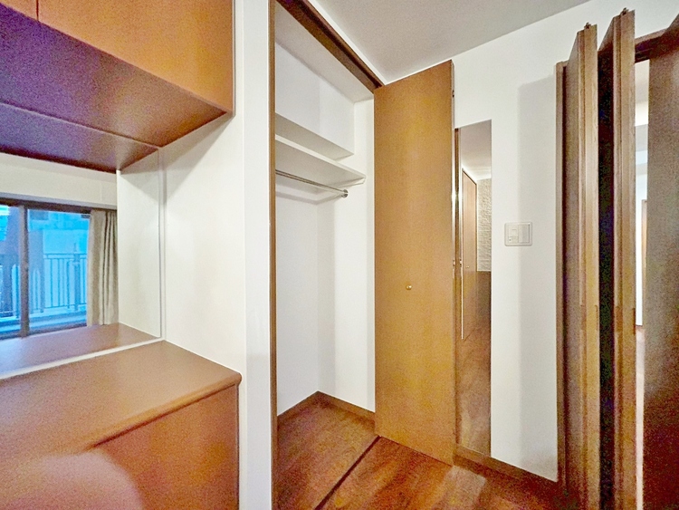 その他 収納スペースが付いていて、お部屋を広く使っていただけます。