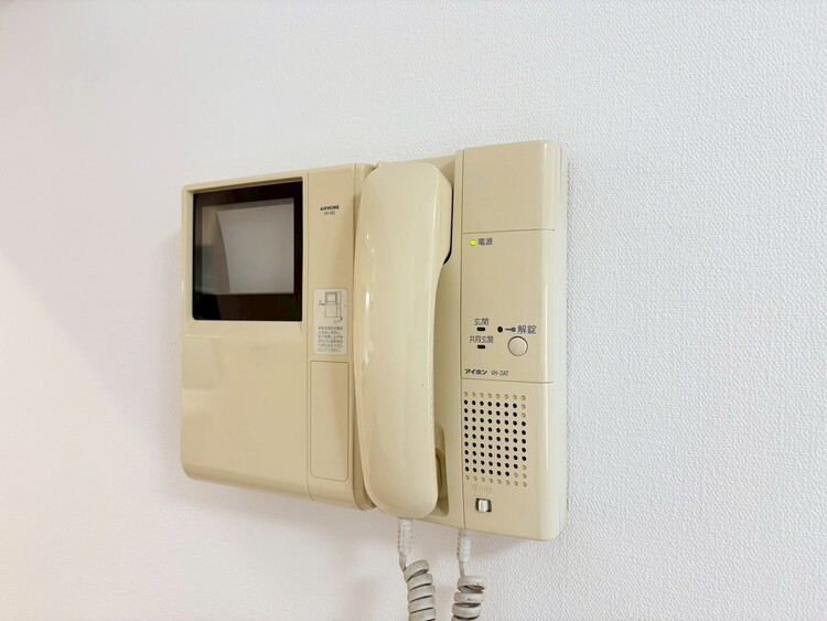その他 誰が来てもわかる様にモニター付きインターホンを設置。