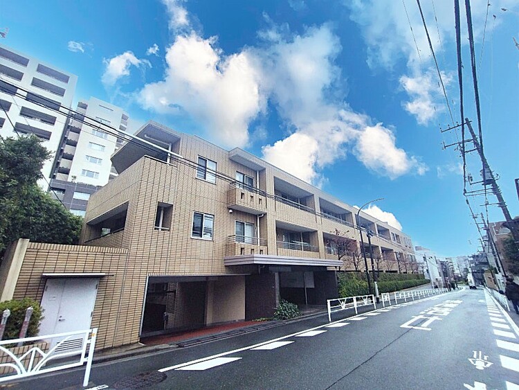 その他 飽きのこないシンプルモダンな外観です。