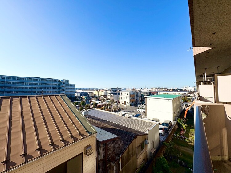 その他 眺望や窓からの景色が良いと、家で過ごす時間も快適です。