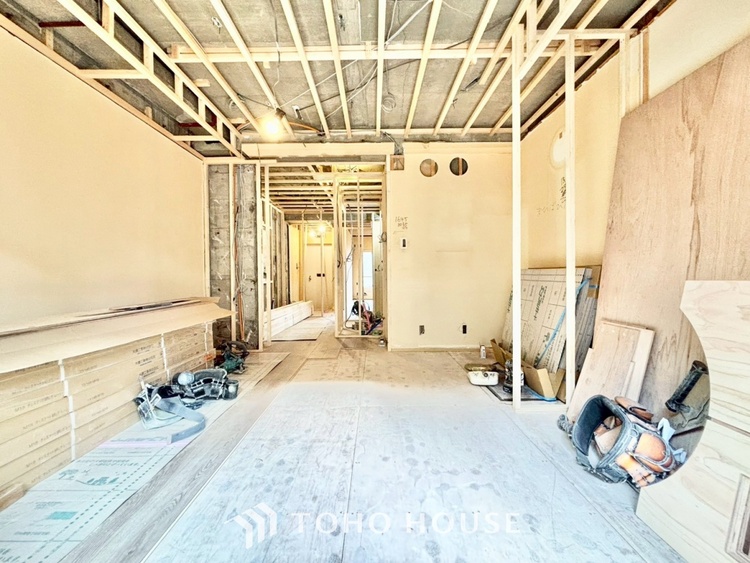 内装 ◆隠された美しさ◆流麗な音楽が流れているような繊細でいながら整然かつ堅牢なこの空間。この空間は確かに美しい。しかし、そこには美しさ以上のものが隠されている。