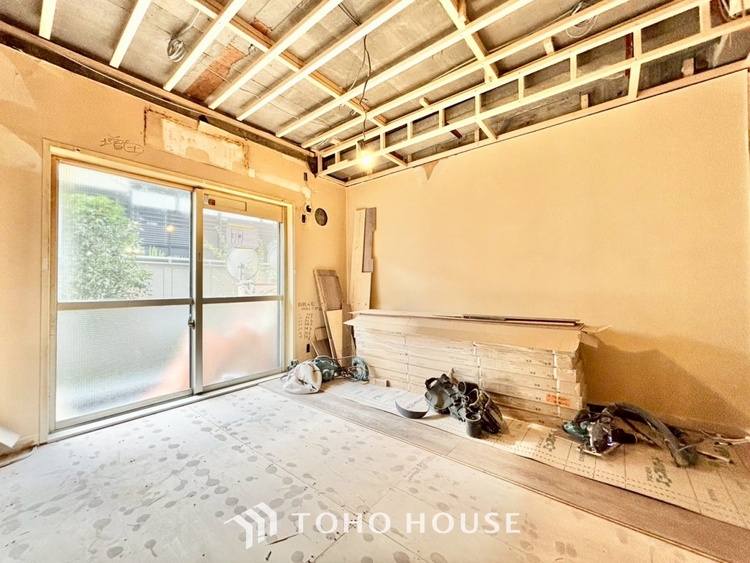 内装 ◆ここに在る◆事も無げに美しく、伝えるには筆舌に尽くし難い。豪華絢爛や華美と言う事ではなく、住まう者にとって暮らし易く心地がいいと言う美しさがこの住まいには込められている。