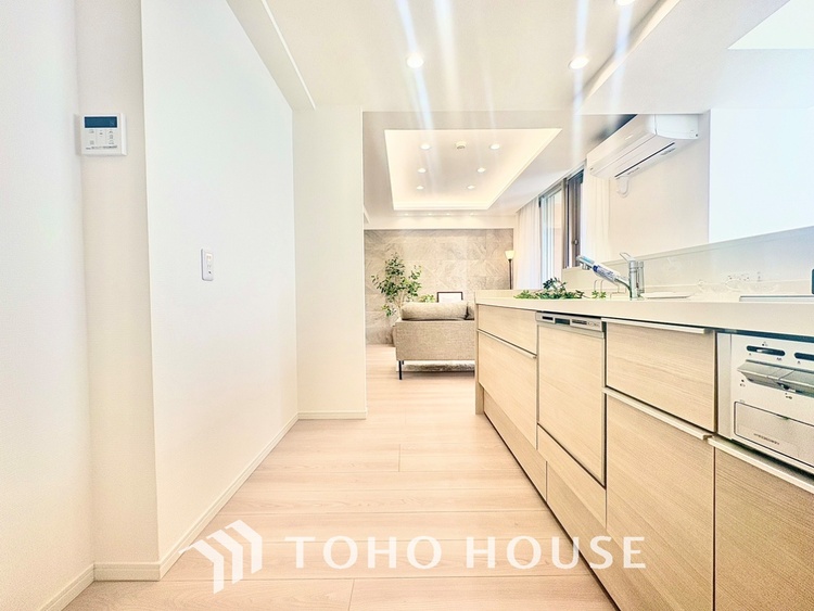 キッチン ◆愛育◆キッチンは家族の絆を育む大切な空間。シンプルで使い易いSystemKitchenで愉しく作る料理は愛情のある美味しいご馳走に。