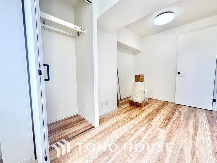 内装 【PRIVATE ROOM】◆属毛離裏◆子は父を手本とし、母に愛育されて成長する。家族の深い繋がり。いつまでも大切にしたい。