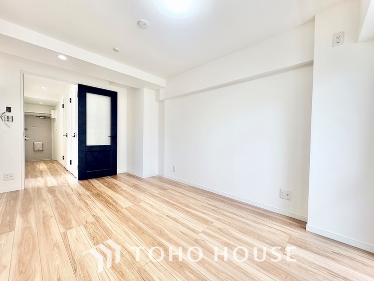 内装 【LIVING】◆眩い◆光が燦々と入り、家族の笑顔を照らす。「いつまでも続いて」と願う夢のような毎日がここにある。