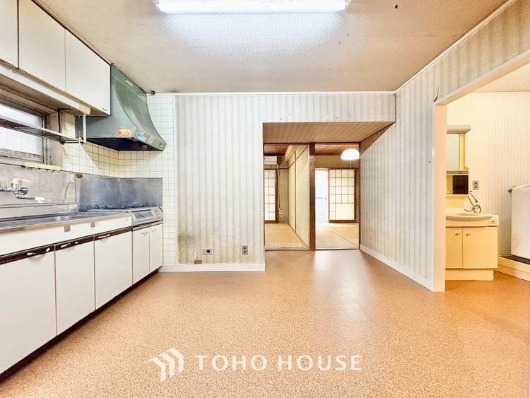 内装 「想像していた以上に広い」が写真を撮っているときの感想です。家事動線に配慮したプランによりご家族がくつろげる明るく広い空間が確保できました。