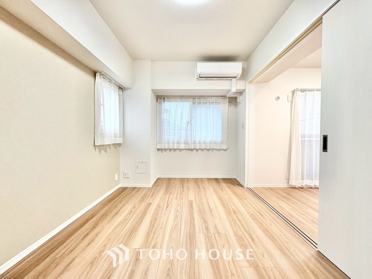 内装 【living】居心地のいい暮らしには欠かせない眩い採光。