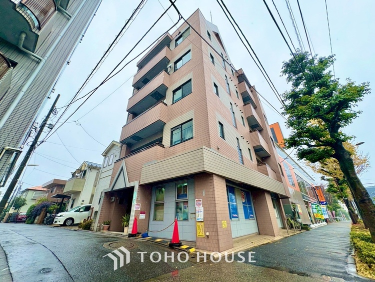 外観 漂う上質な空気感、マンションに入れば「おかえりなさい」と笑顔で迎えてくれるエントランス。最良の心配りを感じるマンションでした。