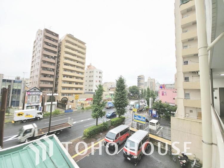 その他 街の景色を一望する特等席。視界を遮るもののない開放的な眺望が、都心生活の醍醐味を、毎日あなたに届けます。