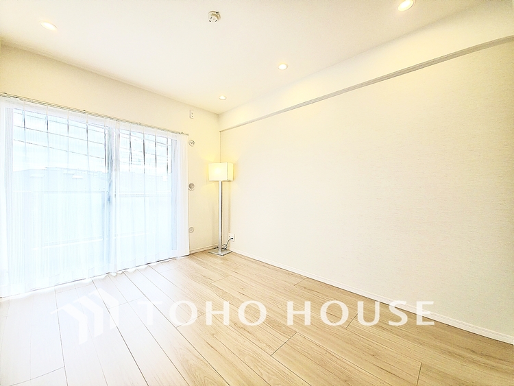 内装 極上のプライベート空間が、深い安らぎを誘います。一日の疲れを忘れさせる静けさと、心地よい目覚めを約束する聖域です。