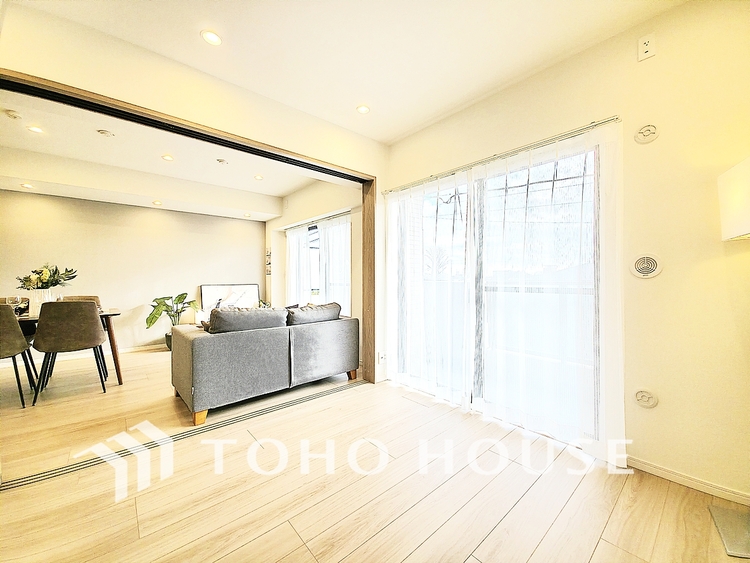 内装 極上のプライベート空間が、深い安らぎを誘います。一日の疲れを忘れさせる静けさと、心地よい目覚めを約束する聖域です。