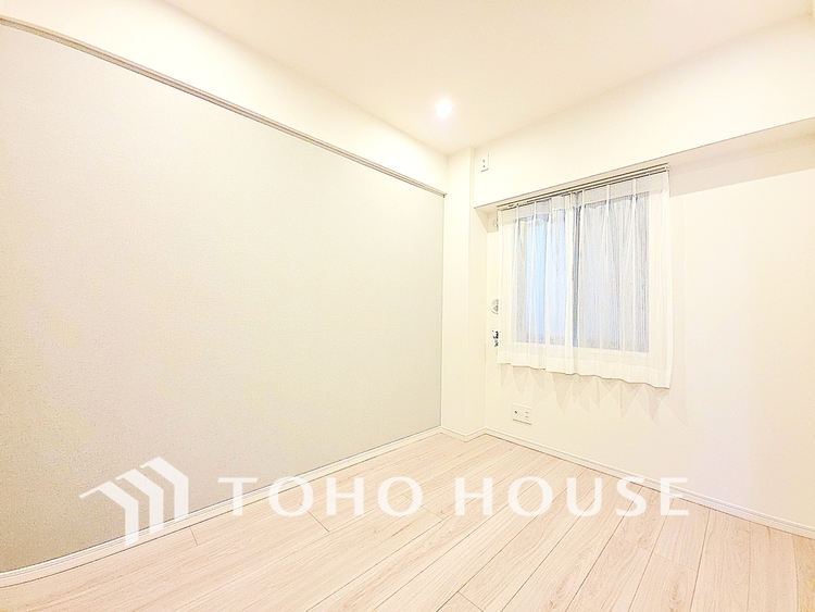 内装 極上のプライベート空間が、深い安らぎを誘います。一日の疲れを忘れさせる静けさと、心地よい目覚めを約束する聖域です。