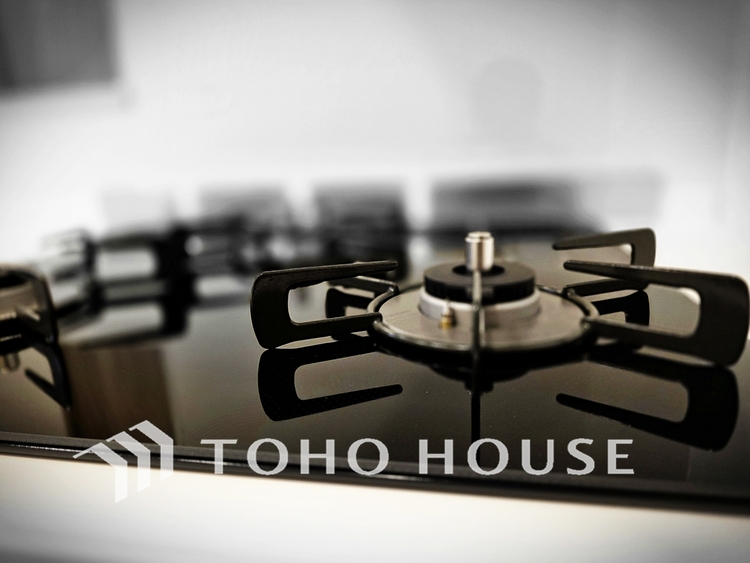 キッチン あなたの創造性を刺激する舞台。最新の機能と美しいデザインが融合し、料理の時間を至福の瞬間に変えます。